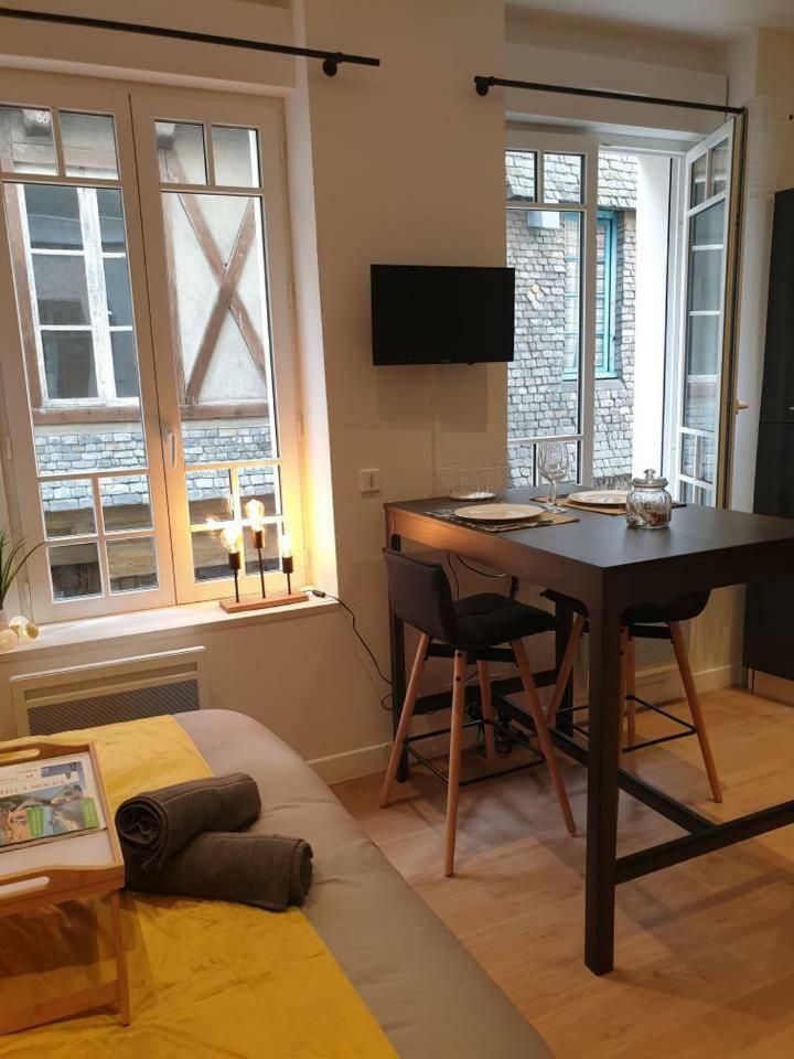 Appartement joli studio rénové centre historique à Morlaix Extérieur photo